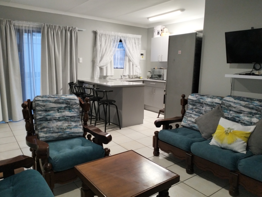 To Let 2 Bedroom Property for Rent in Wavecrest Eastern Cape